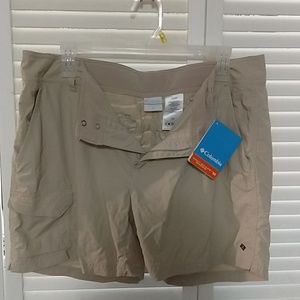 Columbia omni shade moisture wicking shorts, 16